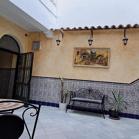 Patio Andalusi Junto A La Vina Lägenhet Cádiz Exteriör bild