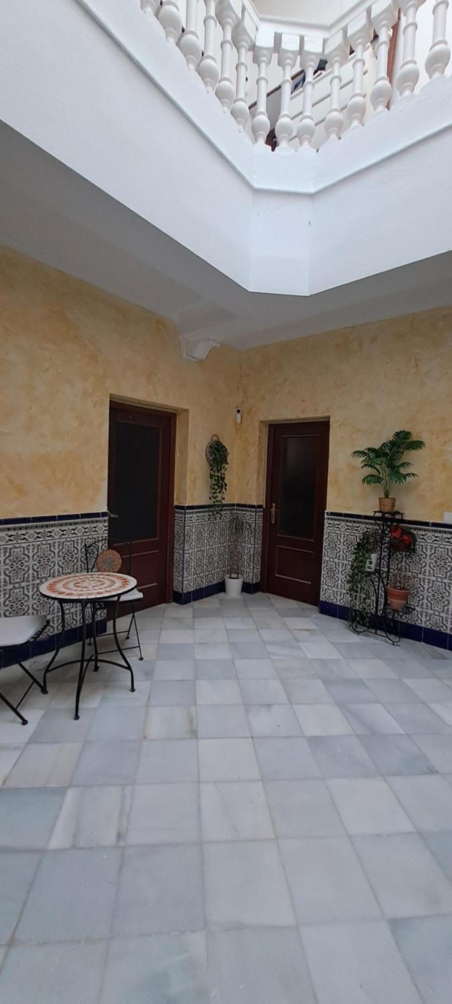 Patio Andalusi Junto A La Vina Lägenhet Cádiz Exteriör bild