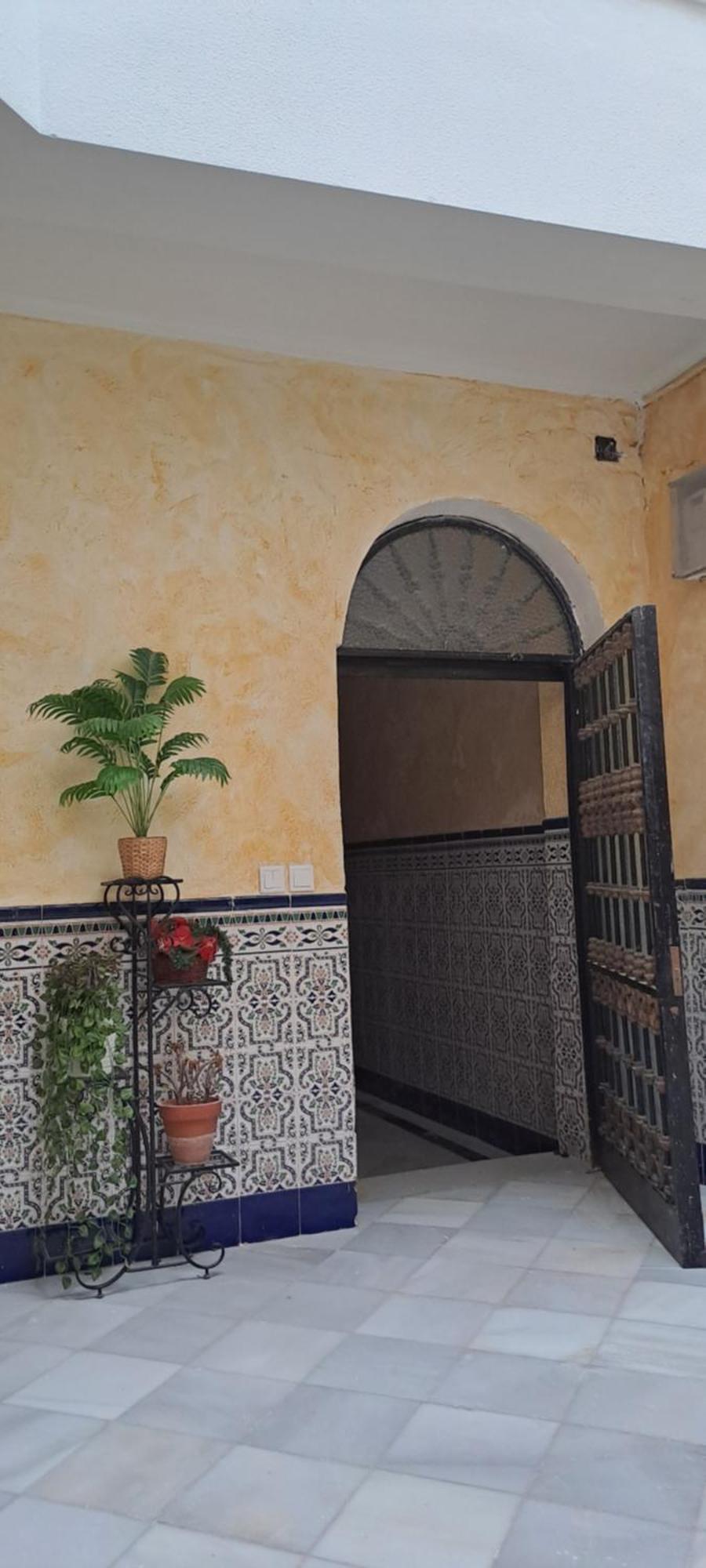 Patio Andalusi Junto A La Vina Lägenhet Cádiz Exteriör bild